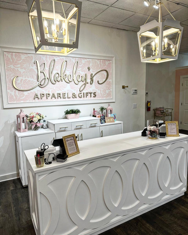Geometric Retail Counter Cash Wrap