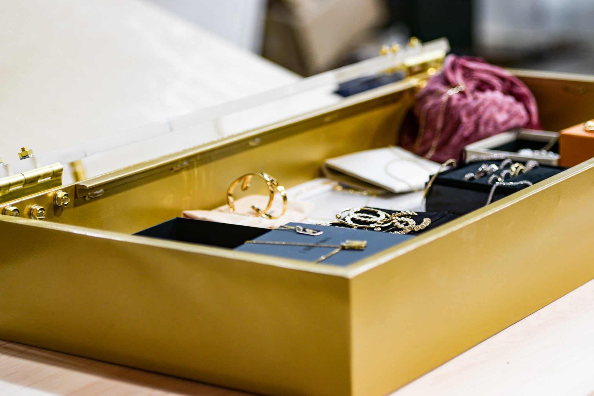 Table Top Jewelry Display Box
